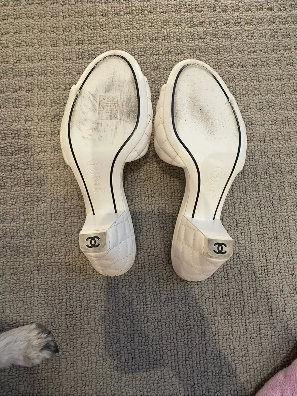 Authentic CHANEL Cream Quilted Lambskin CC Mule Heel 37.5 - Picture 4 of 5